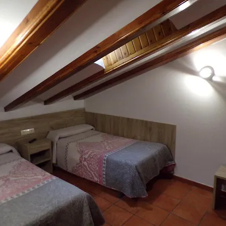 Hostal Serruchi-3